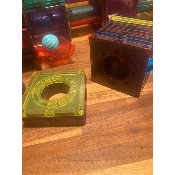 Magnetic Tiles + Pipe Set TONS of pieces Pre-owned Playmags + Lukat Brands - Picture 12 of 16